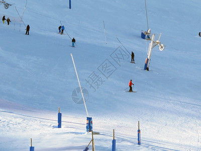 滑雪斜坡图片