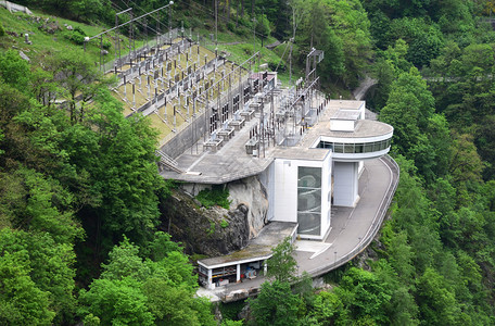 瑞士韦尔扎斯卡山谷的发电站图片