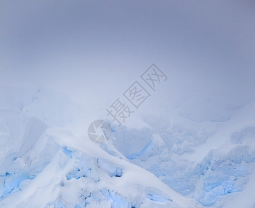 冰雪中的冰山在寒图片