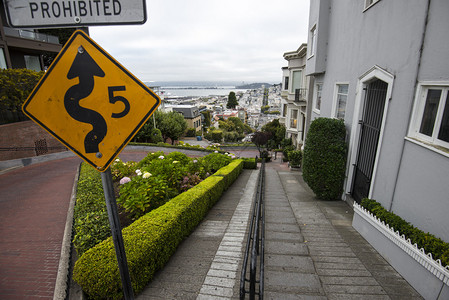 旧金山著名的朗伯德街图片