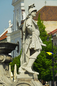 斯洛伐克科西策镇广场的台柱斯洛瓦克图片