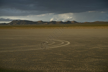 干旱湖地区OHV图片