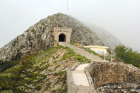 黑山Lovcen山的古图片