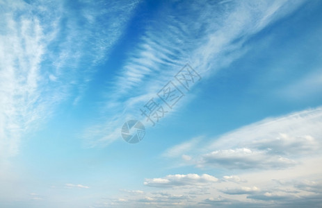 美丽的云彩蓝天图片