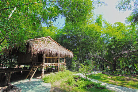 野外的泰式小屋图片