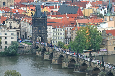 布拉格市从佩特林图片