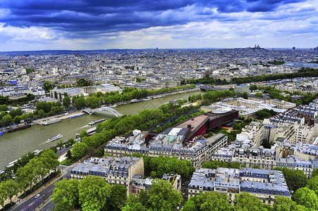 法国巴黎的空中航向图片