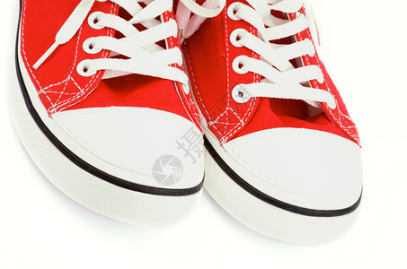 2双Trendy红色运动鞋图片