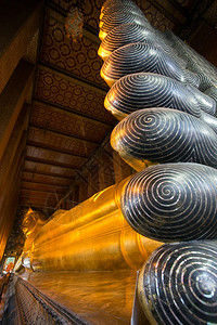 巨人靠在佛祖的长脚上在邦哥的Wa图片