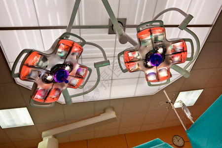 手术室手术灯图片