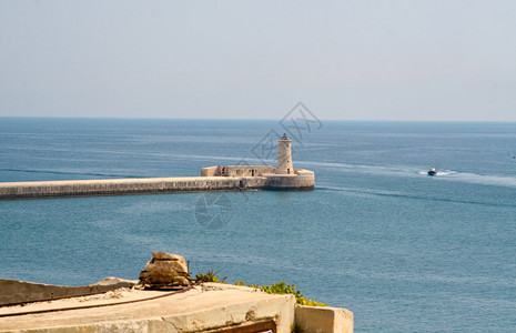 马耳他瓦莱塔大港灯塔景观图片