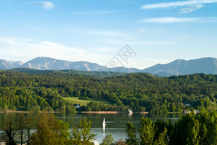 奥地利高山湖景图片