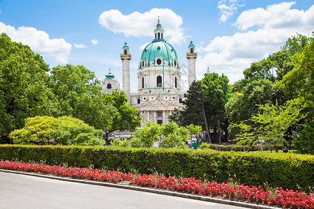 奥地利维也纳卡尔斯广场的著名圣查尔斯教堂WienerKarlskir图片
