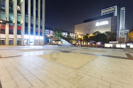 现代城市广场夜景图片