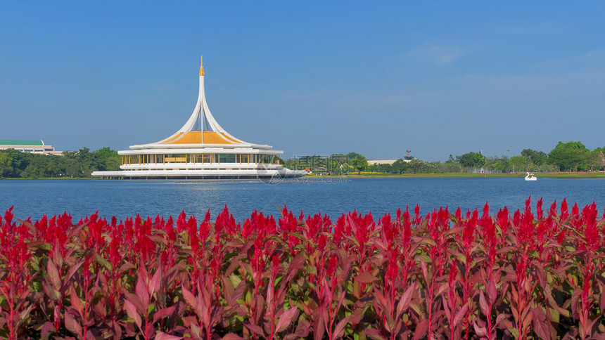 RatchamongkhonHallSuanLuangRama9Park和植物园是曼谷全景黄昏图片