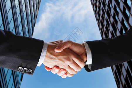 商业交易商人握手图片