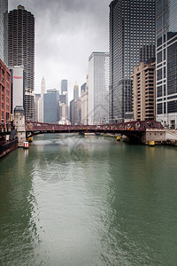 美国伊利诺斯州库克县芝加哥芝加哥河拉萨尔街大桥横跨一图片