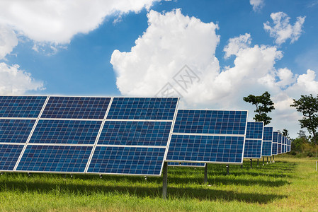 在泰国的绿色能源太阳能农场背景图片