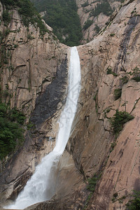 九龙水瀑布金刚山北朝鲜背景图片