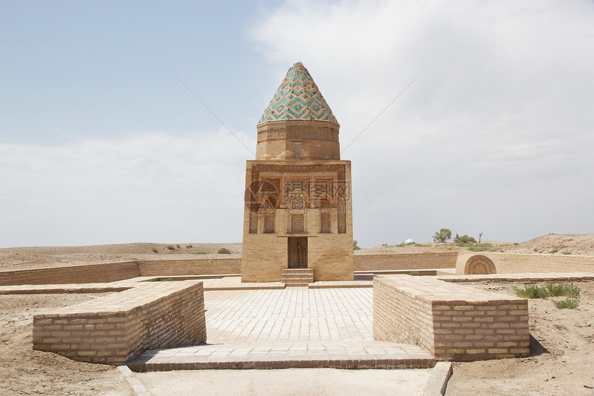 土库曼斯坦KonyeUrgench的IIArslam陵墓该建筑是一座宏伟的建筑图片