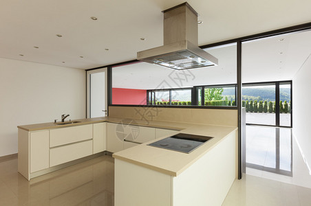 现代住宅的内部家庭厨房图片