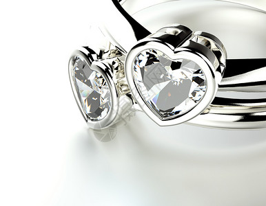 金婚约戒指有心脏形状的钻石图片