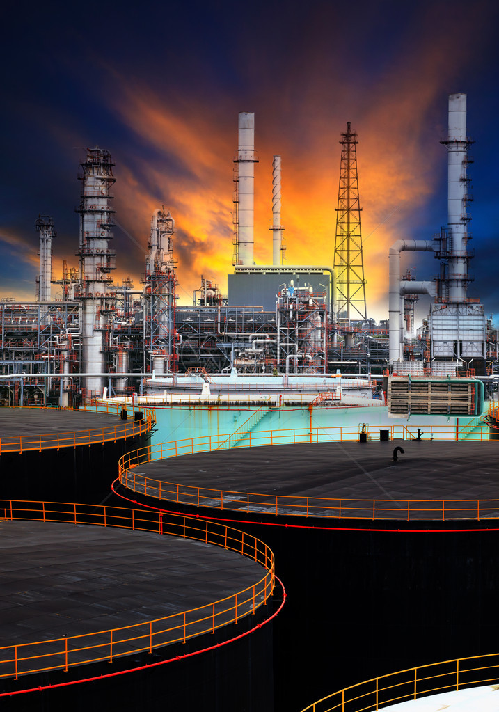 石油储罐和石化炼油厂厂使用的能源燃料气和石油主题图片