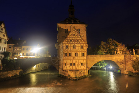 Obere桥和AltesRathaus晚上图片