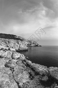 圣多米诺岛的岩石海岸景象意大利莫斯图片
