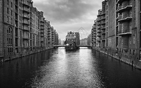 在黑白的汉堡口岸老运河图片