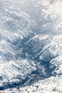 从土耳其雪山上空图片