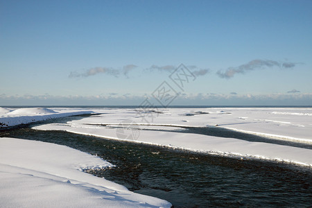 冰岛冬季的雪覆盖了陆地和山岳而风雪则覆图片