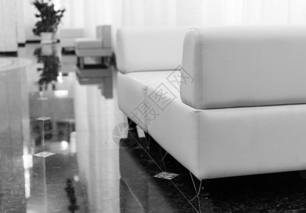 现代沙发在用黑白房子加工背景图片