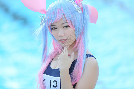 亚洲女孩cosplay与泳装图片