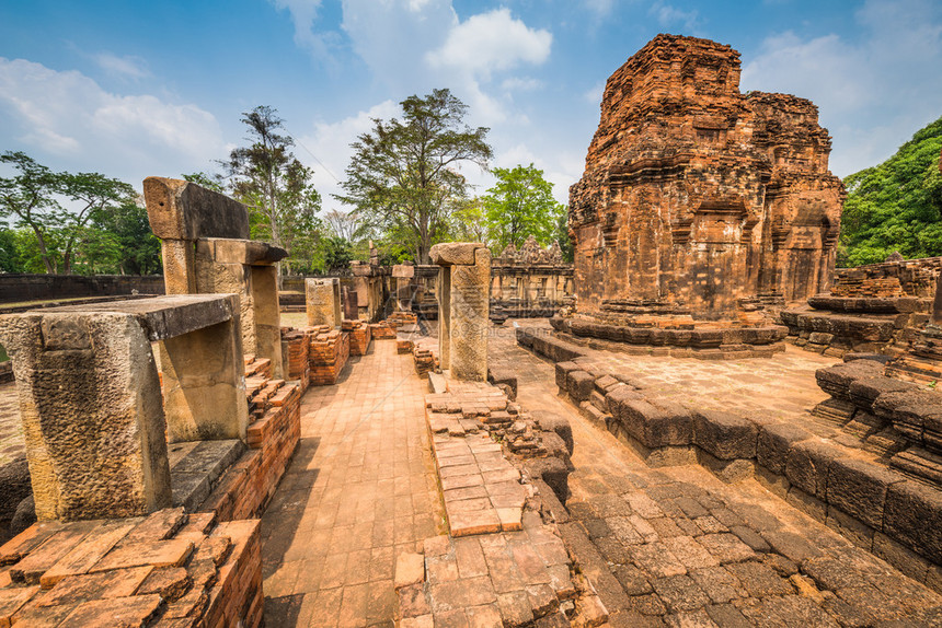 PrasatMuangTam历史公园是大约一千年前在泰国Buriram省的CastleR图片