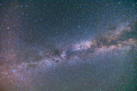 梦幻流星雨特效星空梦幻般的冬季流星雨和雪山背景