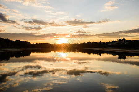 日落和平湖图片