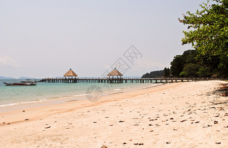 Sihannoukville柬埔寨海滩的码图片
