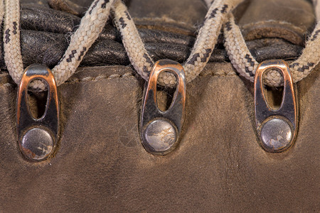 登山鞋钩和带子环形图片