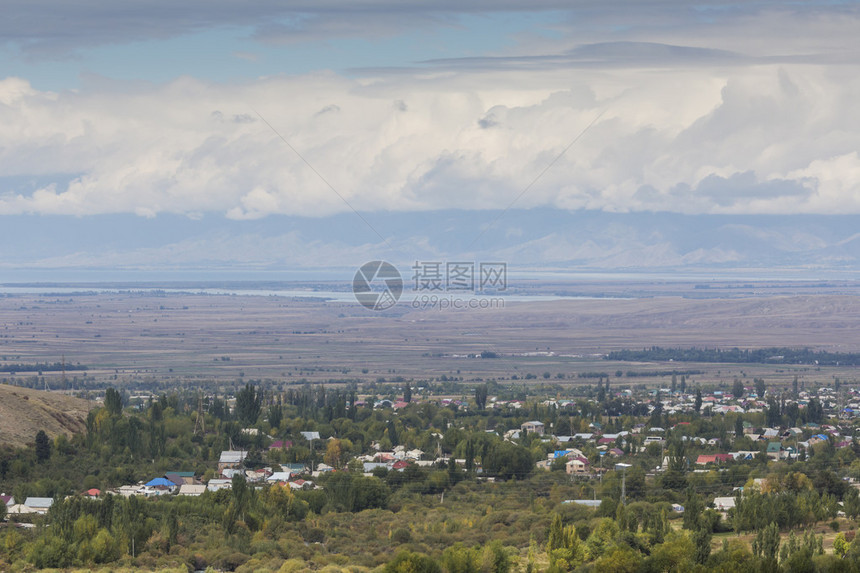 吉尔斯坦天山脉的景色图景照片来自Flickr用户Tie图片