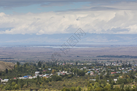 tie吉尔斯坦天山脉的景色图景照片来自Flickr用户Tie背景