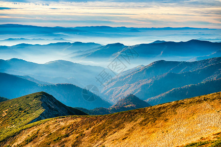 蓝山黄风景图片