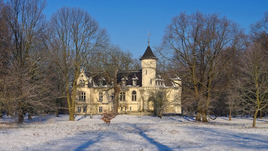冬季霍亨博卡城堡图片