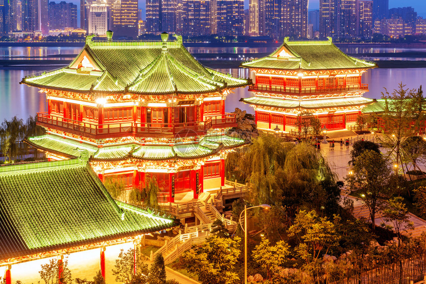 南昌滕王阁夜景著名古建筑之一图片