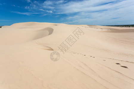 越南美奈的白色沙丘漠高清图片