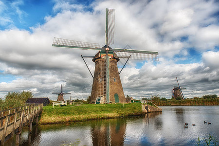 Kinderdijk的历史风车荷兰图片