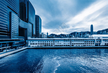 在尖沙咀香港的九龙轮渡码头背景图片