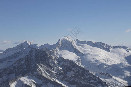 奥地利阿尔卑斯山滑雪Hintertu图片