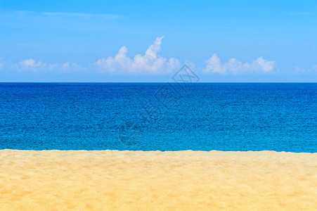 海滩和蓝天图片