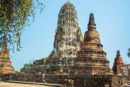 AYUTTHAYAYAYTHAILANDRuins和古董在阿尤图片